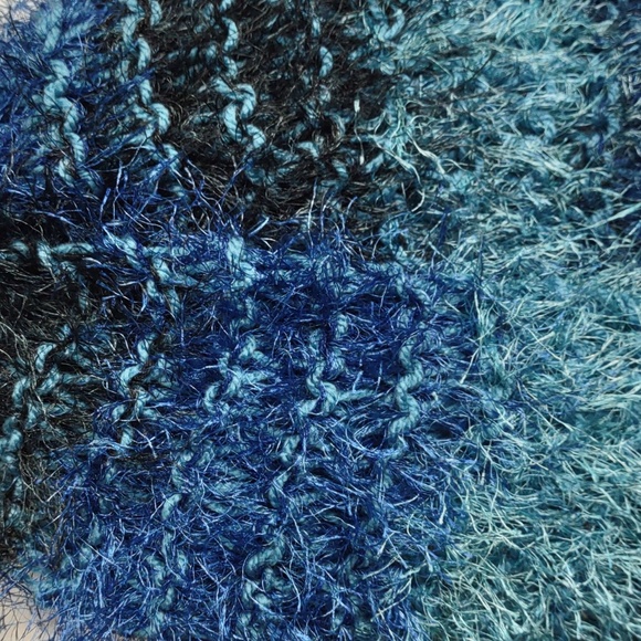 Artisan Crafted Eyelash Fringe Scarf - Picture 3 of 3